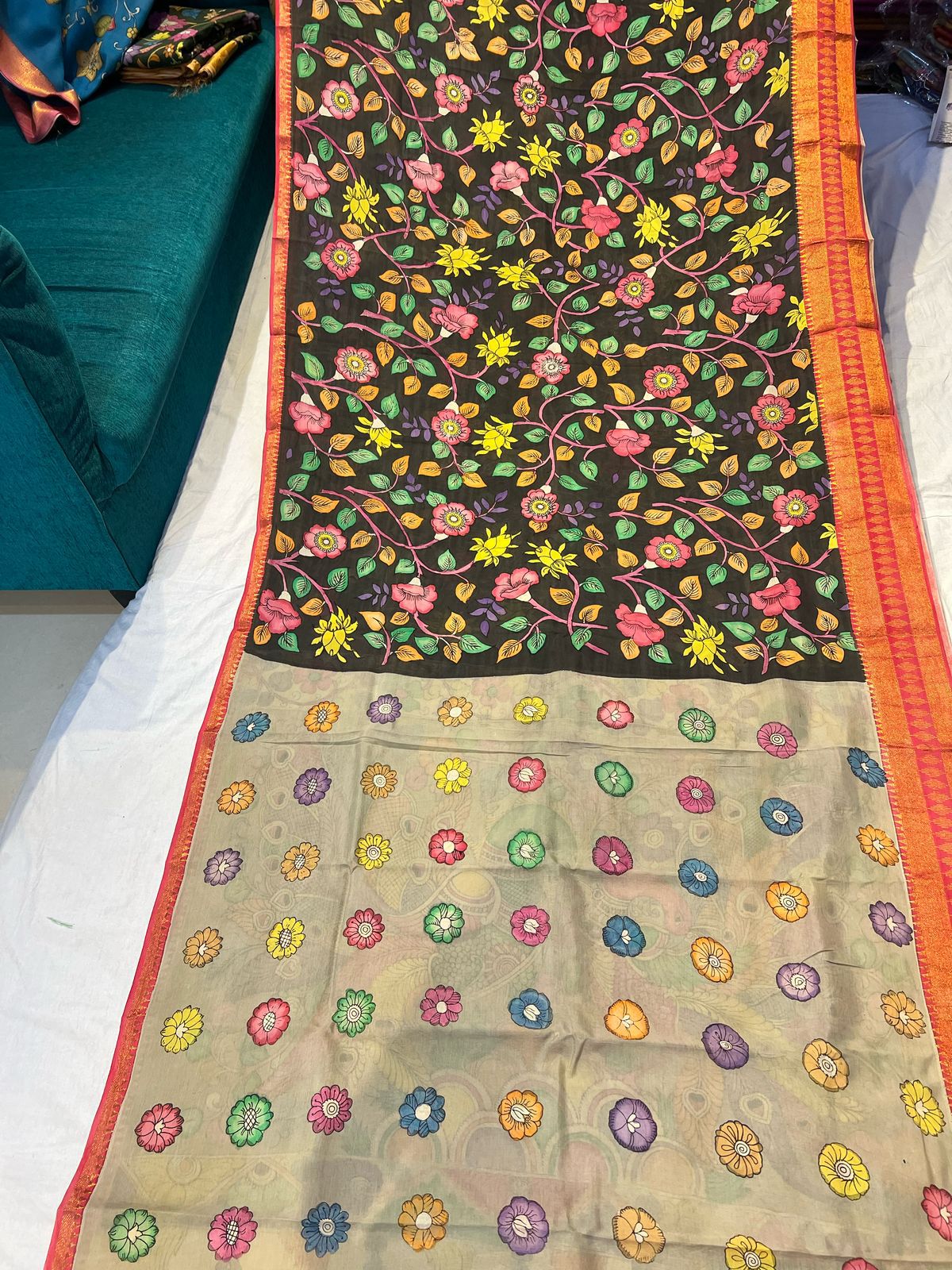 Bangalore Silk Saree with Dual-Tone Floral Kalamkari Design and Contrast Pallu