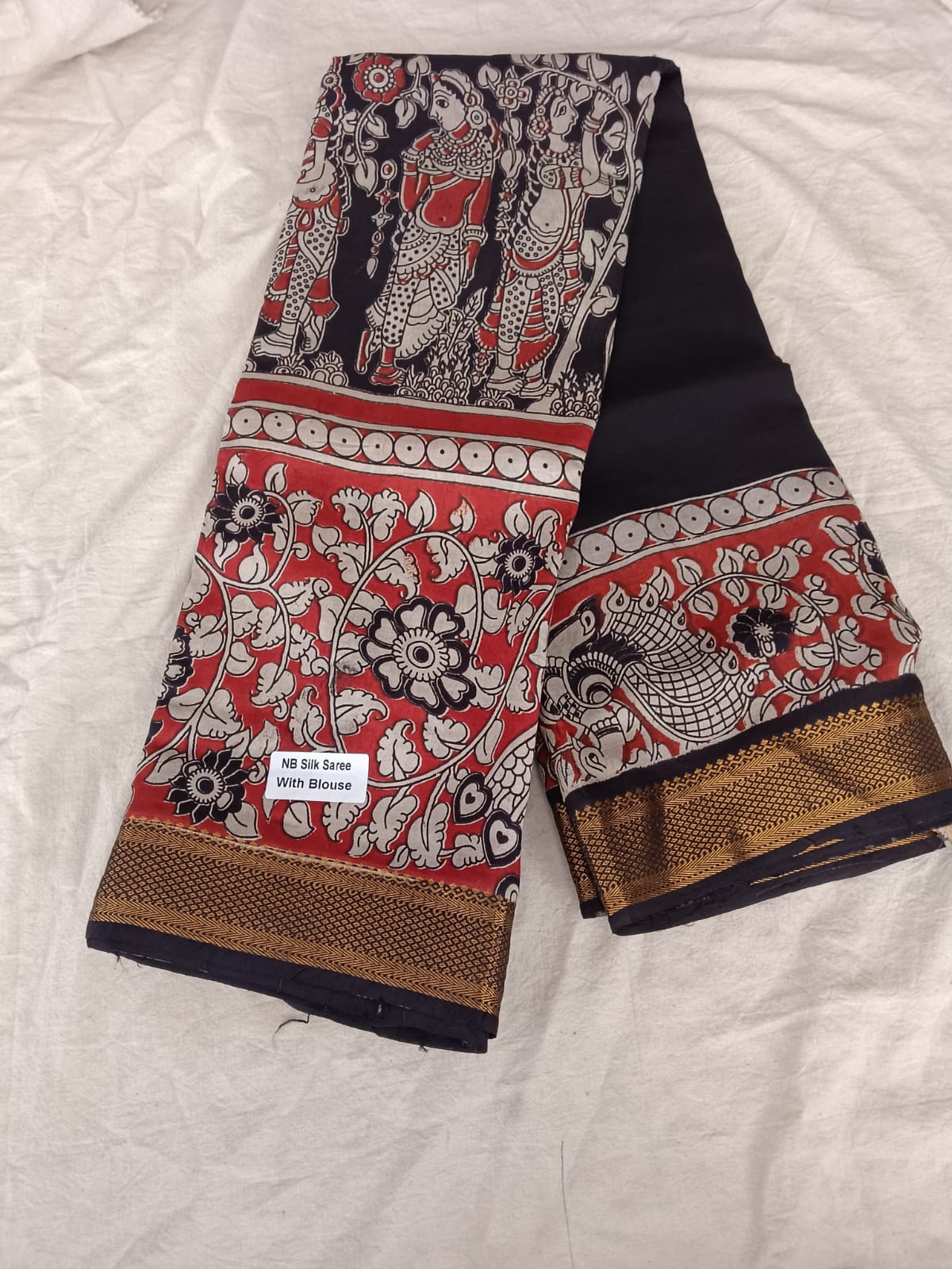 Handcrafted Look with Divine Motifs