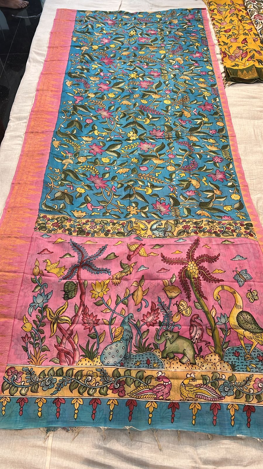 Wild Bloom – Hand-Painted Nature-Inspired Saree